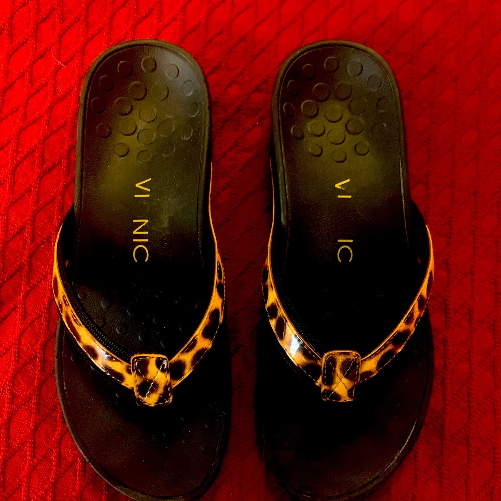 Vionics leopard sandal